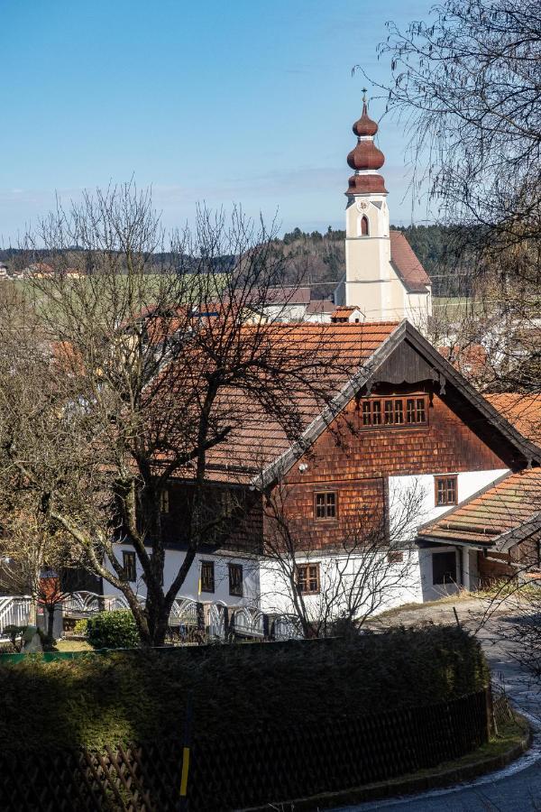 400 Year Farmhouse 255 Sq Mt 3 Bedrooms Garden - Resi Haus Strasswalchen Exteriör bild